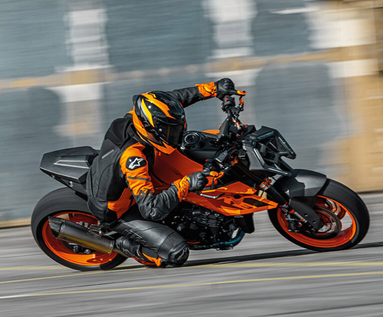 2024-KTM-990-DUKE-Galeria-4